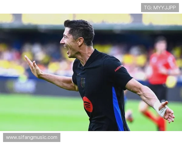 阿斯报:莱万缺席国家德比 费兰和拉菲尼亚状态堪忧 阿斯报:莱万缺席国家德比 费兰和拉菲尼亚状态堪忧